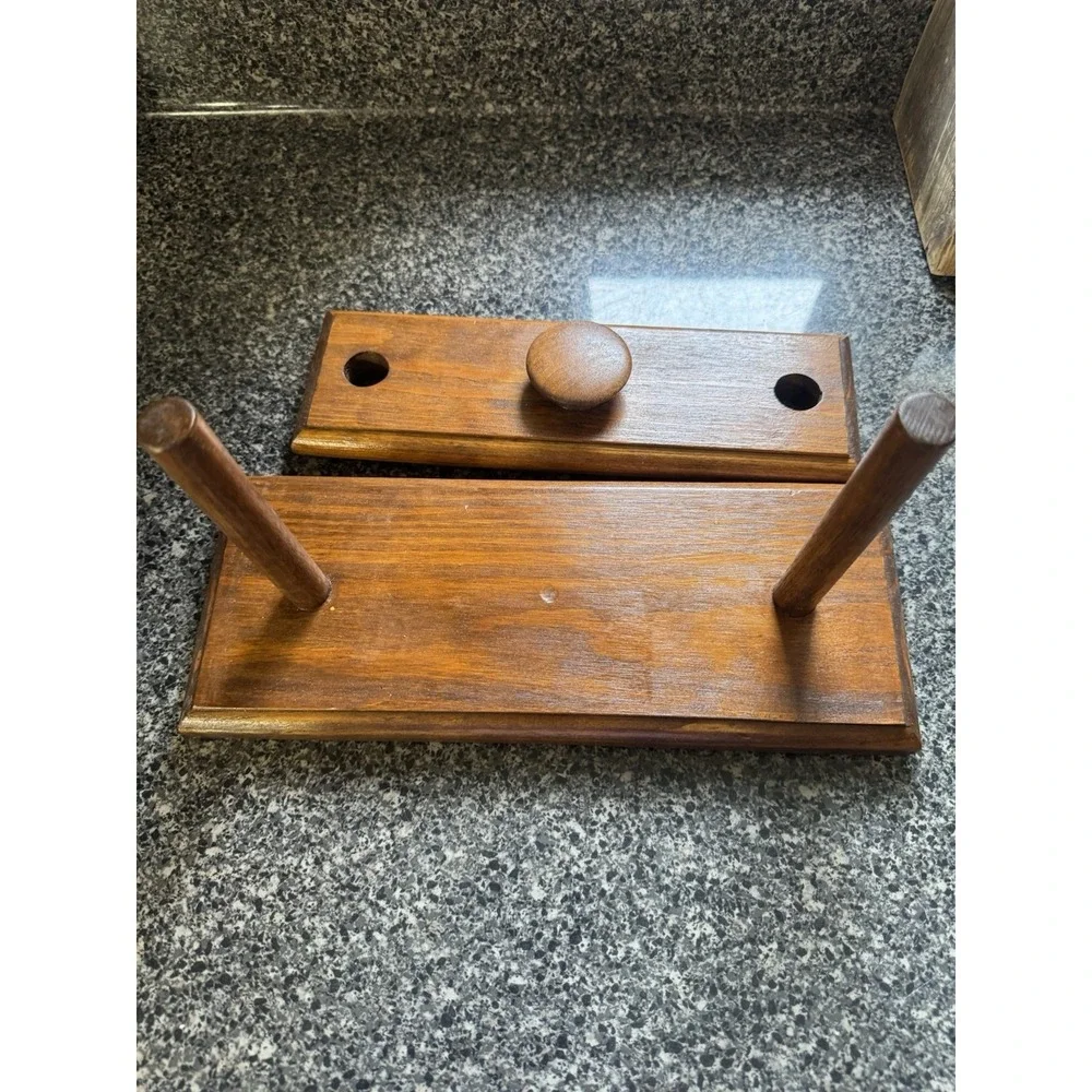 VTG Napkin Holder Hand made Wood‎ Clamp Farmhouse Cottage core Primitive Rustic